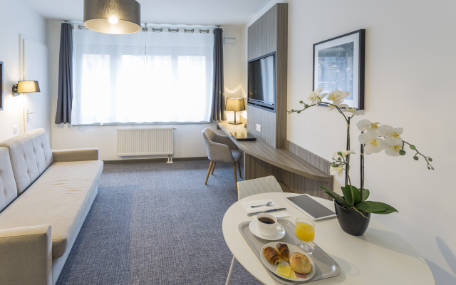 Nemea Appart Hotel Elypseo Strasbourg Port