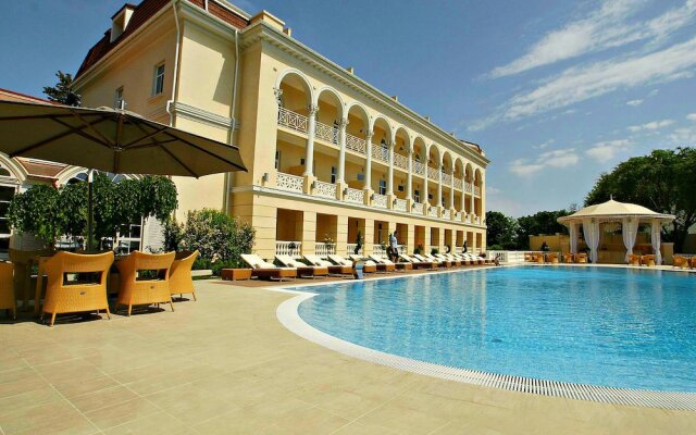 Palace Del Mar