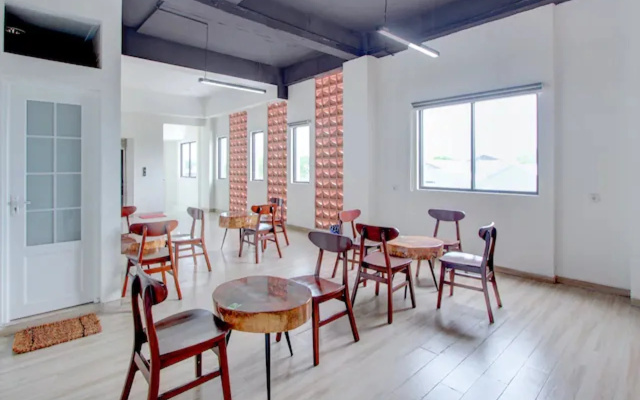Townhouse Oak near The Park Mall Solo formerly D’Nawasena Guest House – Guest Rooms – Sukoharjo