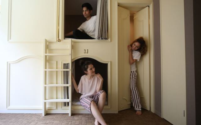 The Wardrobe Hostel Roppongi