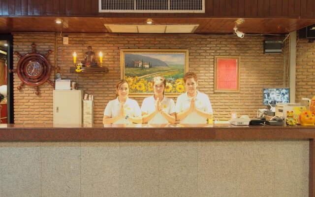 The Tower Praram 9 Hotel