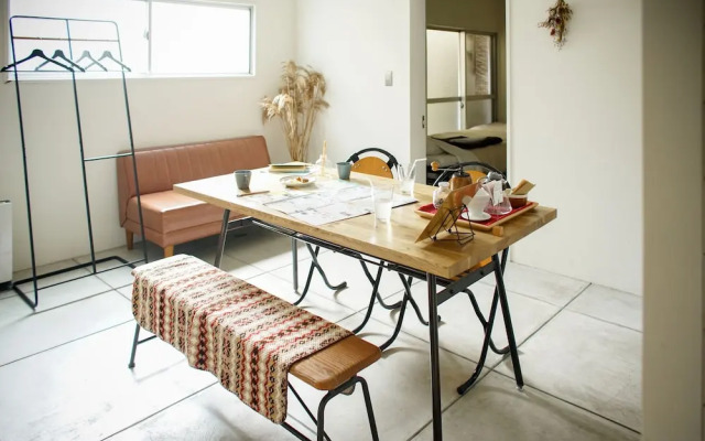 Route - Cafe and Petit Hostel
