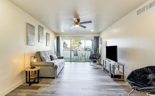 Scottsdale Condo w/ Community Pool & Hot Tub!