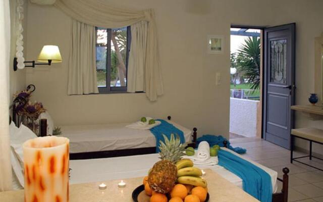 Golden Bay Hotel & Bungalows