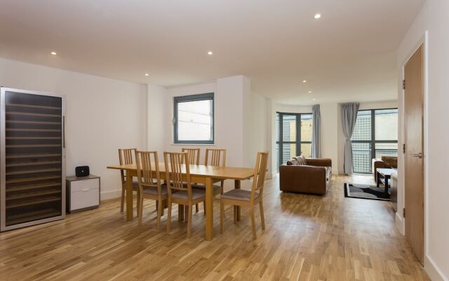 Spacious Flat With View of the Shard