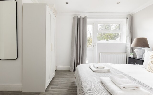 Modern Apartment in Walthamstow