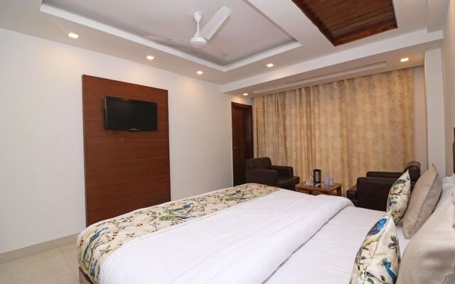 OYO 16063 Hotel Grand Valley