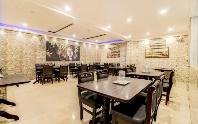 FabHotel Sri Mayuri