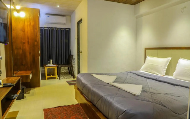 Hotel Pushkaraj