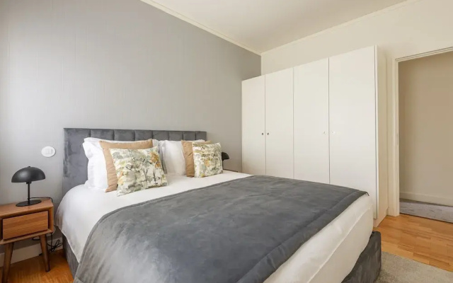 Acm034 Bombarda Homes, Spacious 1BR w/ Balcony