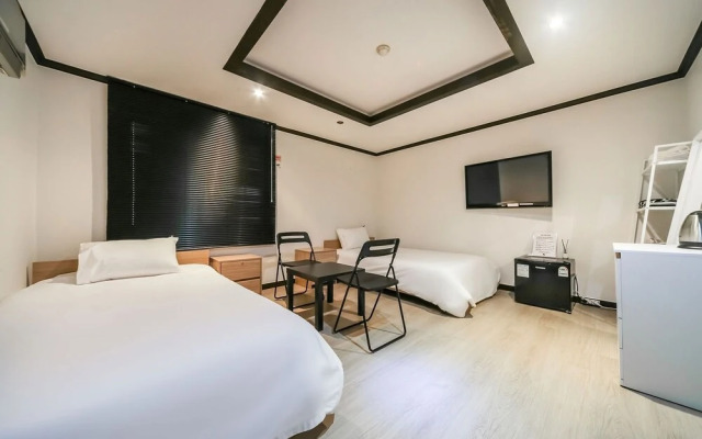 Changwon Masan Hapseongdong Hotel 4U