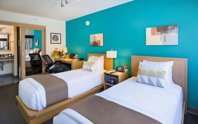 Vive Hotel Waikiki