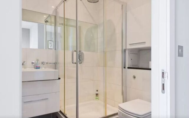 Grand Canal Quay Apartment