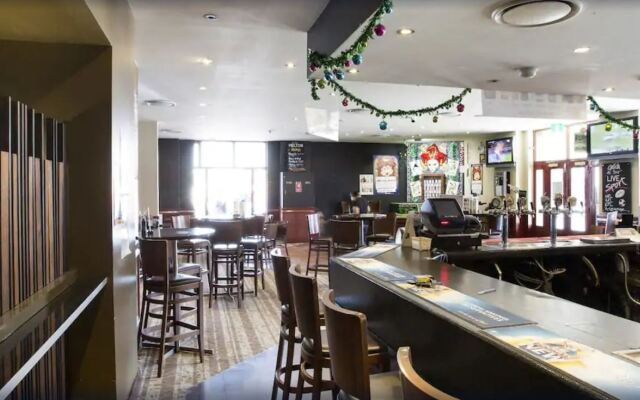 Melton Hotel
