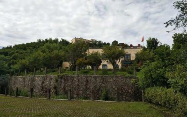 Golden Grove Hotel