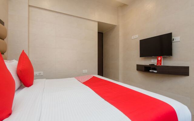 OYO 11908 Hotel Lake Bloom Residency