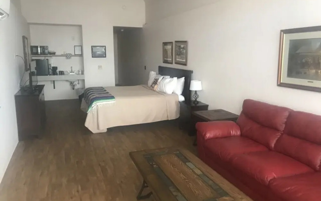 Katie's Cozy Suites