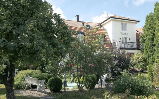 Nya Pallas Hotel