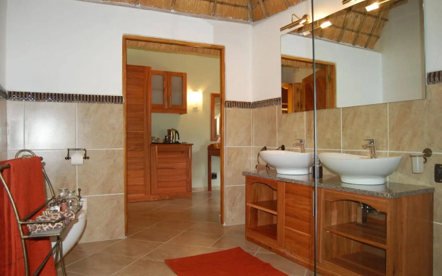Kubu Safari Lodge