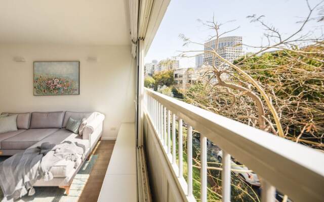 Stunning 2BR Apartment in Beeri