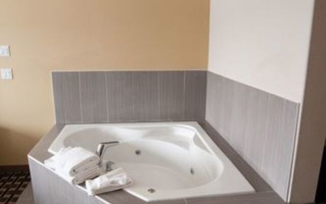 Western Star Inn & Suites - Esterhazy