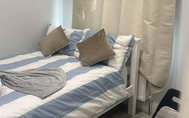 Studio Flat in London