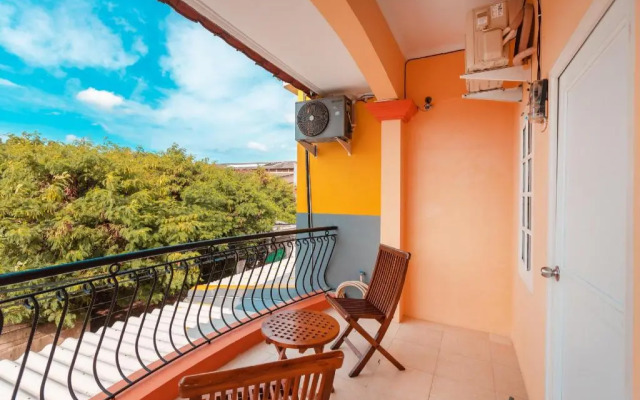 OYO 3132 Mahkota Sivali