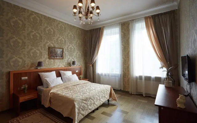 Apartment Longo On Furshtatskaya