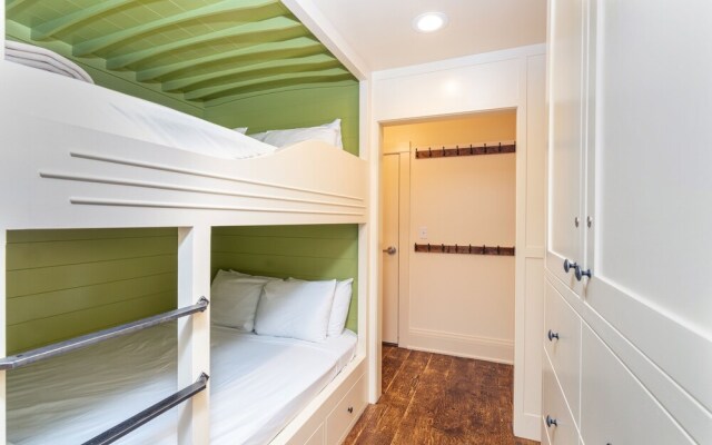 Mountainside Inn 303 1 Bedroom Hotel Room by Alpine Lodging Telluride