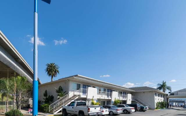 Motel 6 Redlands, CA