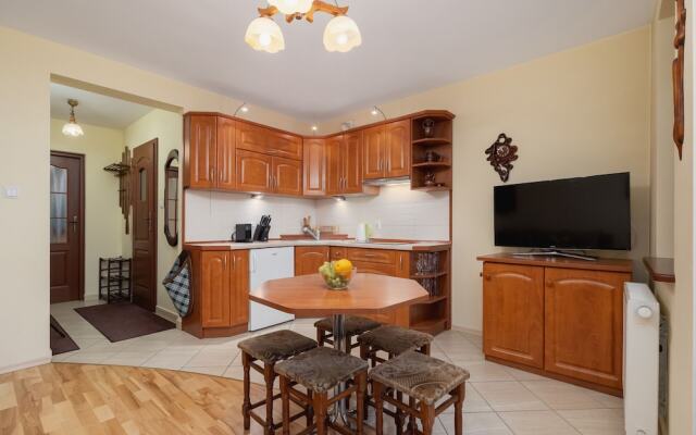 Cozy Apartment in Zakopane by Renters