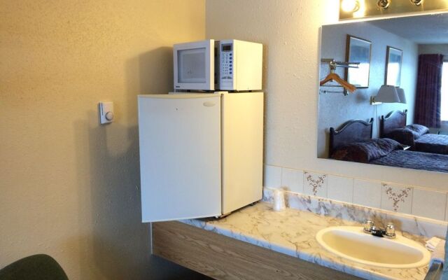 Red Deer Inn & Suites