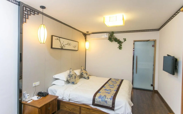 Loulan Botique Hotel