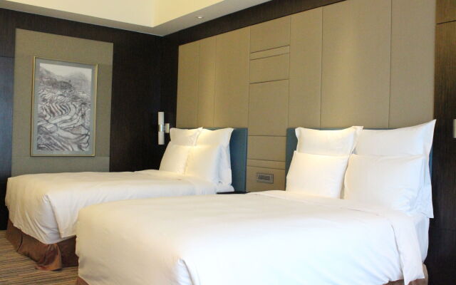 Renaissance Huizhou Hotel