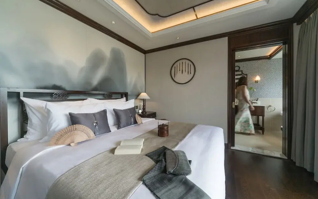 Heritage Line Ginger Cruise – Ha Long Bay & Lan Ha Bay