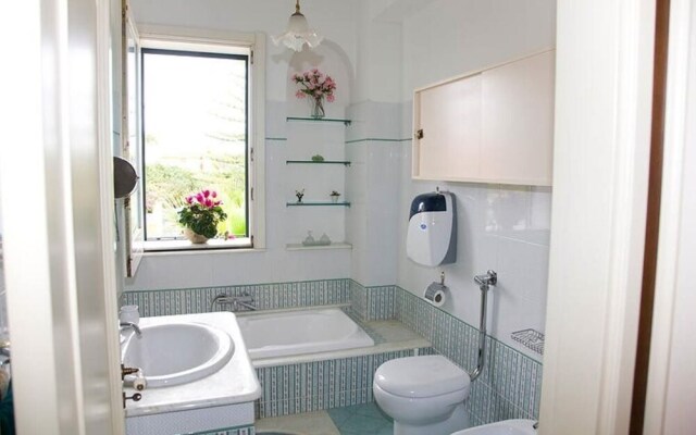 Deluxe Apartment in Villa Pantarei