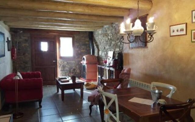 Apartamentos La Borda Castillon