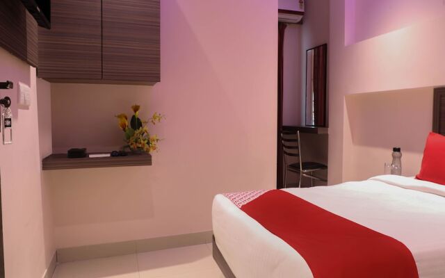 OYO 16428 Hotel Comfort Inn