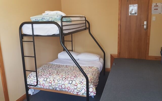 Wild Zebra Backpackers