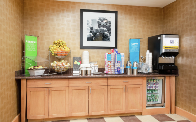 Hampton Inn & Suites Denver/South-RidgeGate