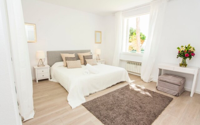 Monteros Beach Flat