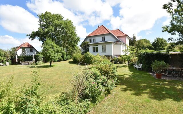 Child-friendly Seaside Apartment in Wittenbeck