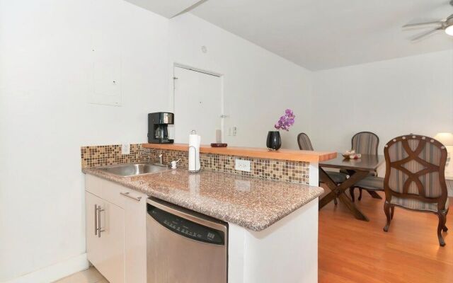 3700 Collins By Miami Te Espera