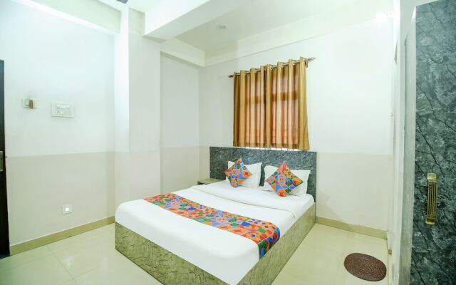 Fabexpress Sai Villa
