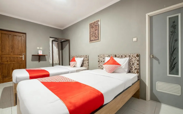 Crown Residence by OYO Rooms