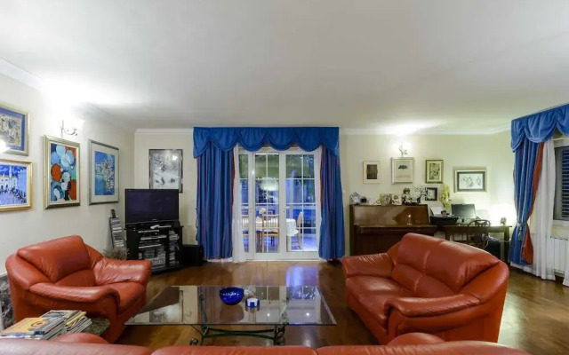 Villa Piano - Four Bedroom Villa With Terrace and Swimming Pool