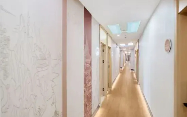 Mi Jia Youth Hotel