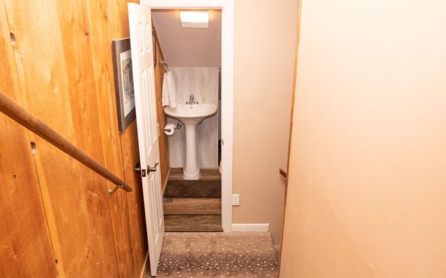 6 Chamonix Lane 2 Bedroom  Townhouse by RedAwning