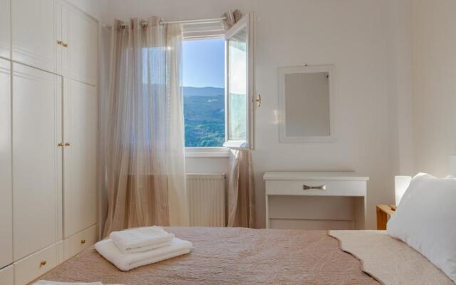 Eleni's Seaview House