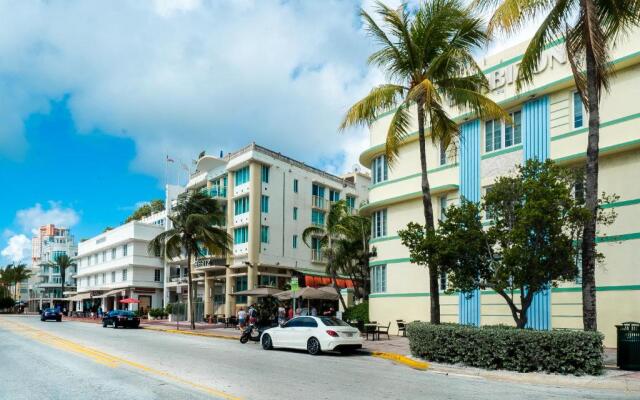 Barbizon On Ocean Drive Apartments